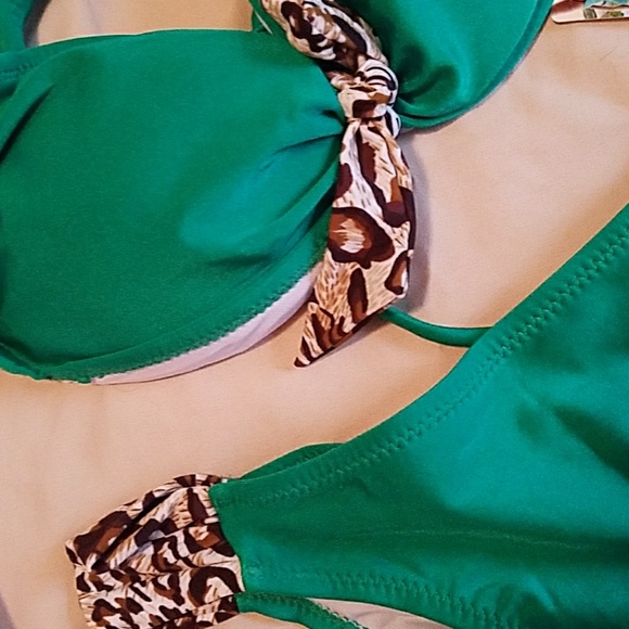 FINAL -Emerald green bikini w/ animal print knot - Picture 3 of 5